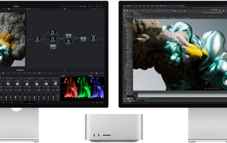 Studio Display und Studio Display XDR, je ein Display auf beiden Seiten des Mac Studio, mit einem künstlerischen Arbeitsbereich, 3D Modell Software und Tools